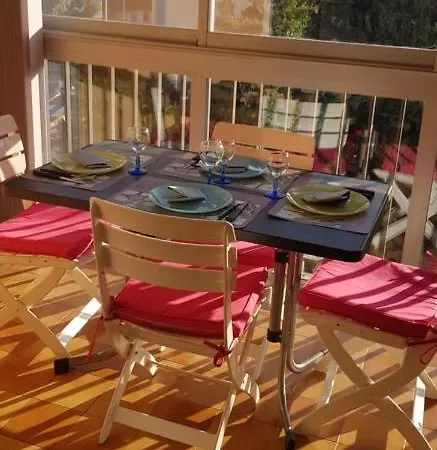 T1 Bis Centre A 50 M De La Avec Parking Prive Apartamento Sainte-Maxime