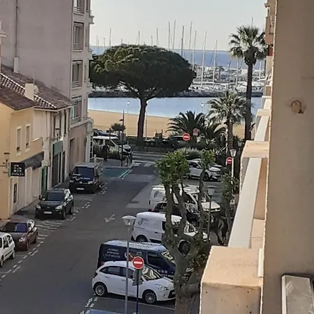 Apartmán T1 Bis Centre A 50 M De La Avec Parking Prive